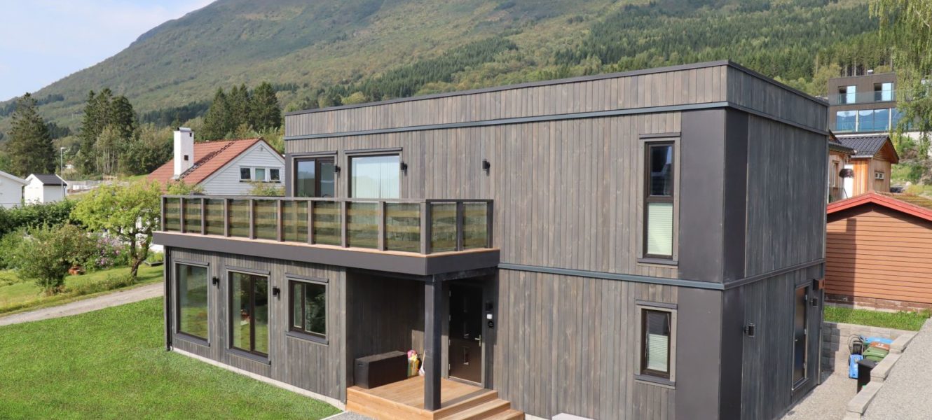 Відправлення та монтаж нової серії двоповерхових будинків для Норвегії