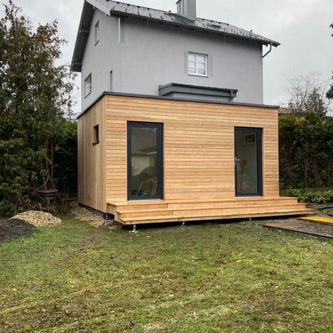 2-модульний дачний будиночок із невеликою терасою для нашого австрійського партнера McCube