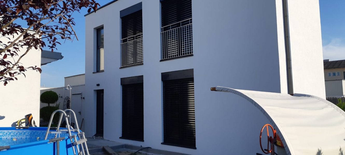 A 2-story, 2-module house extension for Austrian partner McCube